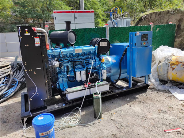 甘肅(sù)路橋四公司(sī)華池項目拌(bàn)合站