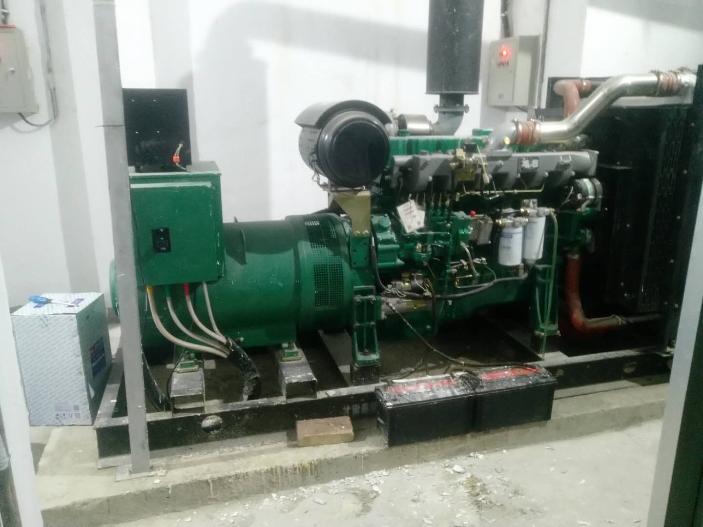 怎麼(me)操作柴油(you)發電機組(zǔ)